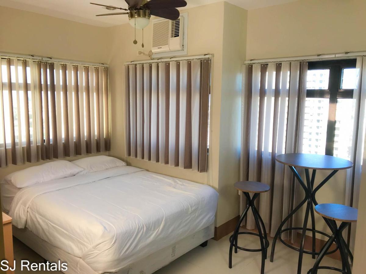 2 Bedroom Condo @ Midpoint Residences W/ City View Mandaue Esterno foto