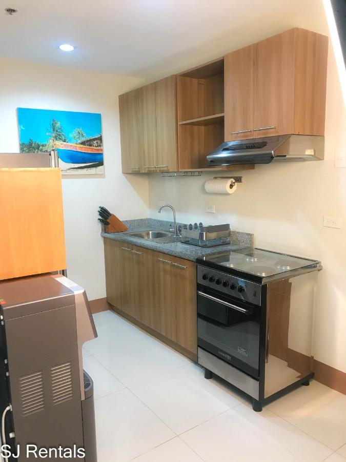 2 Bedroom Condo @ Midpoint Residences W/ City View Mandaue Esterno foto